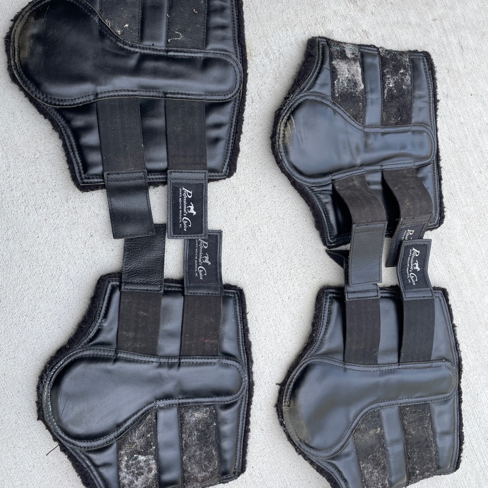 Professionals Choice schooling fleece boots
